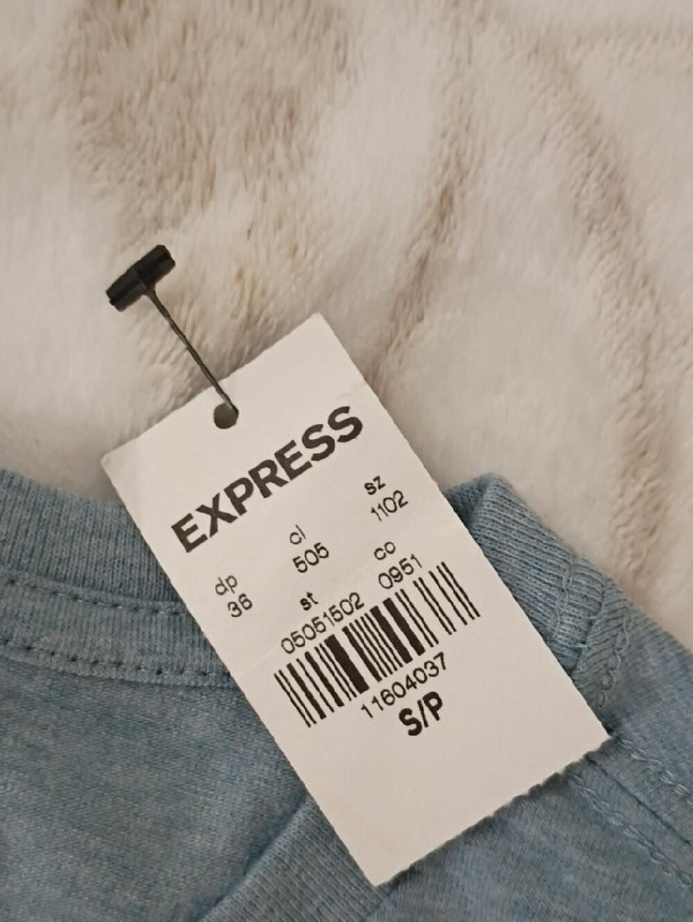 Express Men's Sky Blue V-Neck Tee - Picture 3 of 3